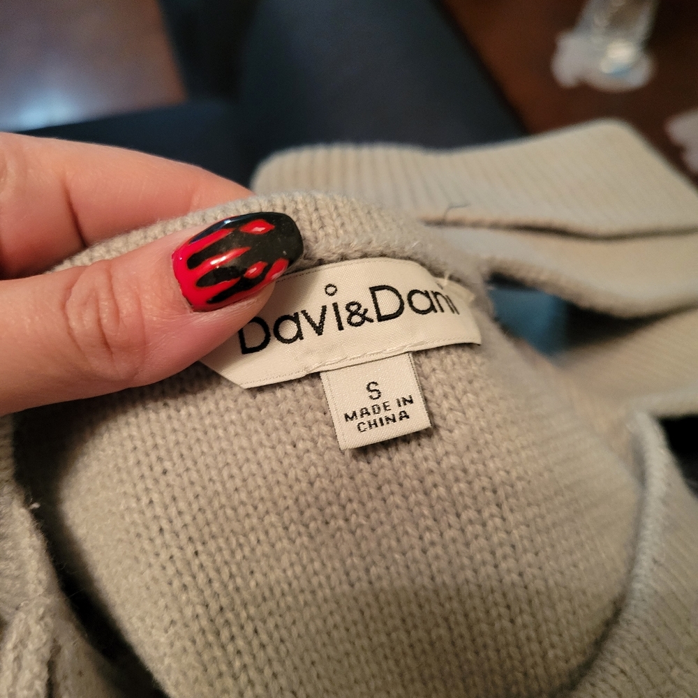 Cold Shoulder Sweater - Picture 3 of 3
